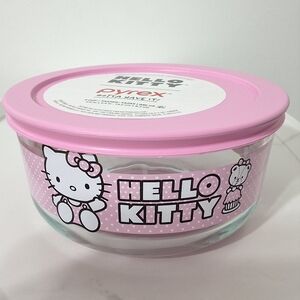 Pyrex Hello Kitty 4-Cup Round Glass Storage Container with Pink Airtight Lid